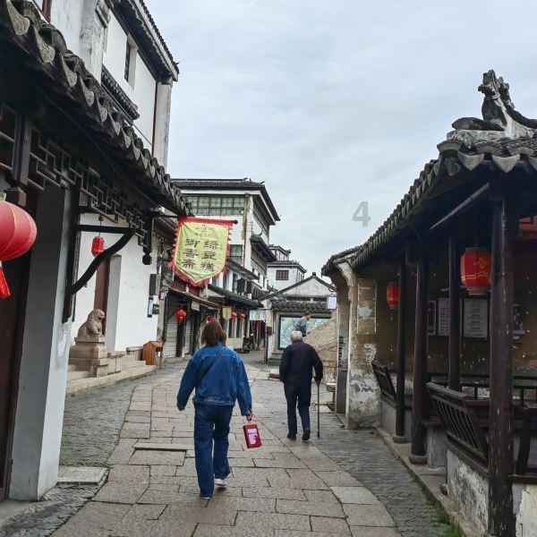 相扑选手大跳跃